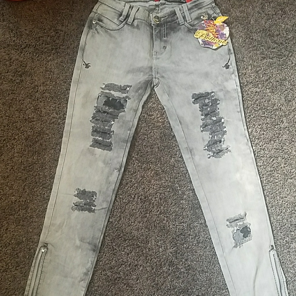 APPLE BOTTOMS JEAN'S